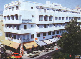 Готель "Apollon" **+ у центрі Агіос-Ніколаоса - одна з найвигідніших пропозицій