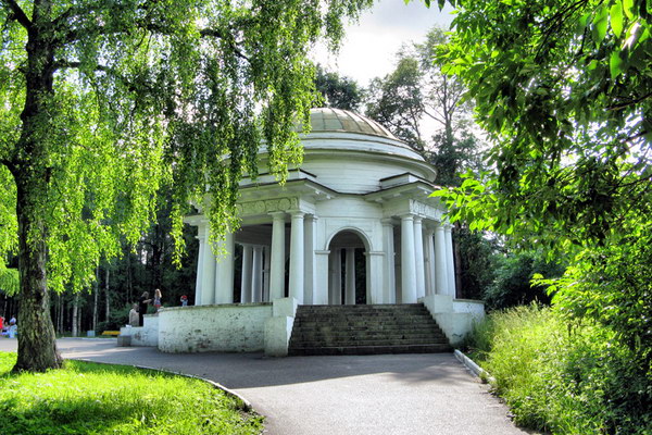 Ротонда Александровского сада