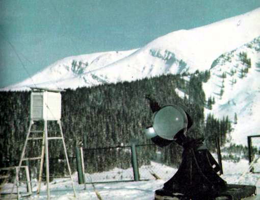 Метеорологічна і сніголавинна станція на полонині Пожижевській (1430 м) в Карпатському національному парку