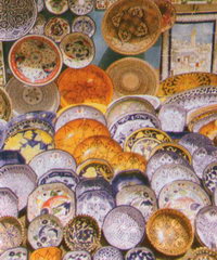 Любая из этих керамических тарелок украсит стены Вашего дома